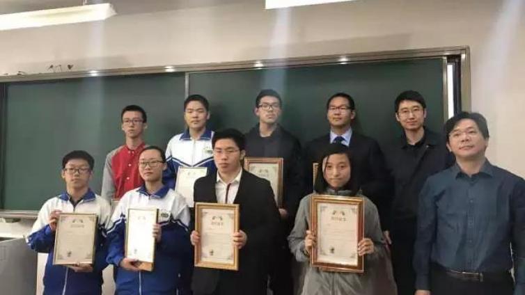 同学，你的小伙伴惊现航天课程录制现场，航天系列课程完美收官~